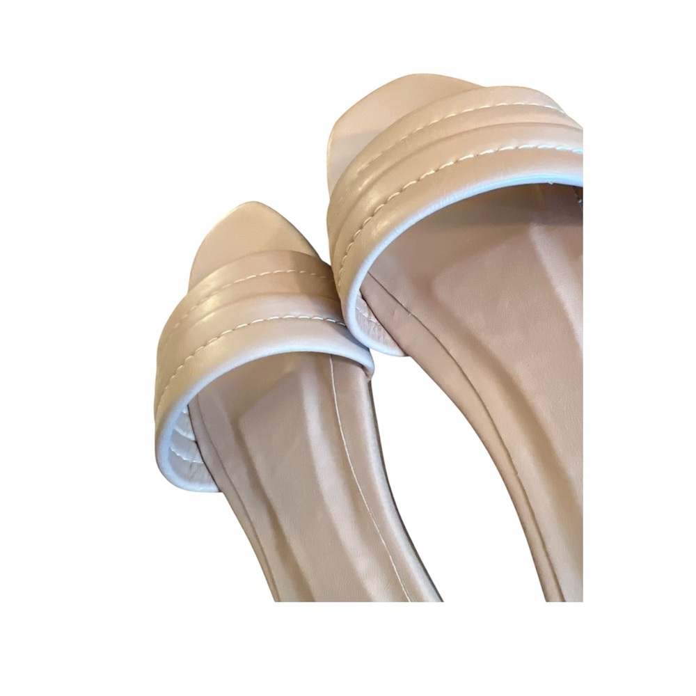 Kaanas Light Tan Women's Slide Sandals Sz 11 NIB - Picture 3 of 6